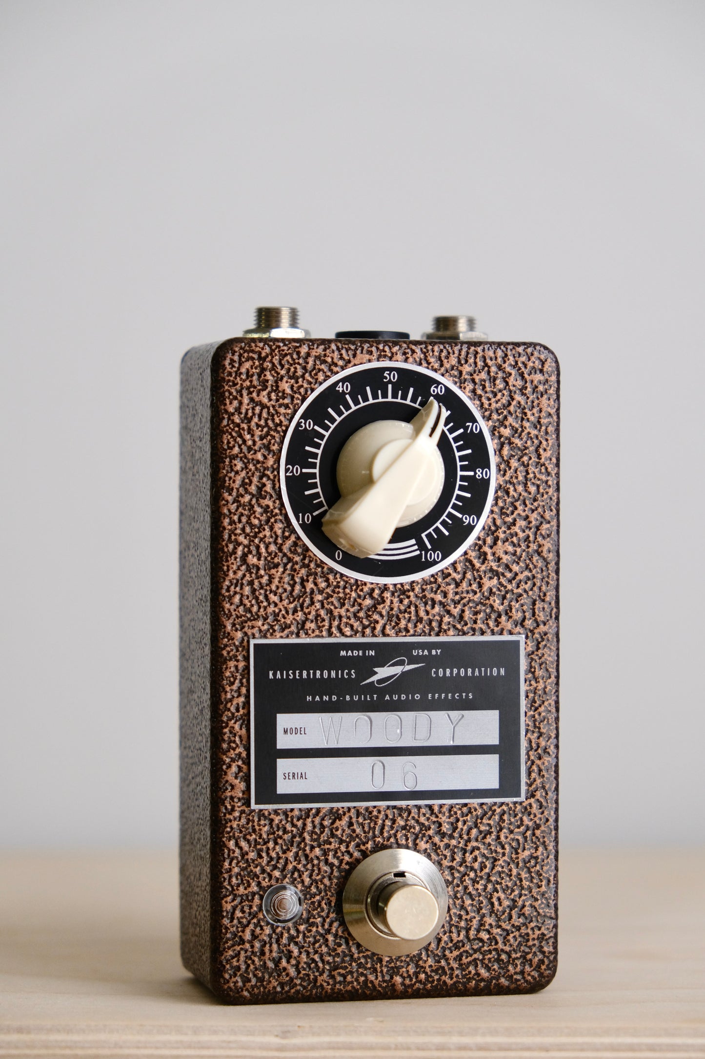 Kaisertronics Woody in Root Beer Hammertone