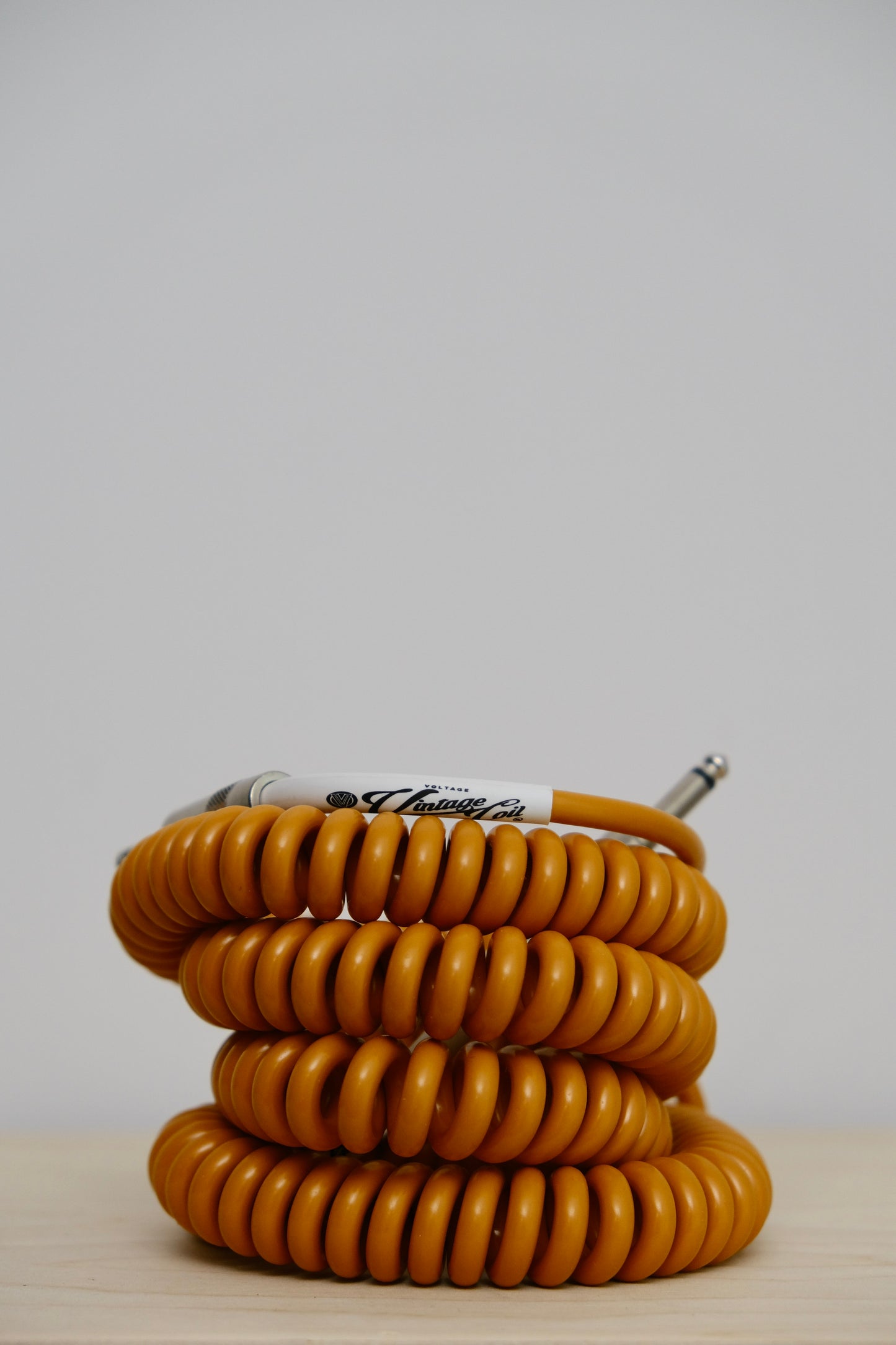 Voltage Cable Co. Vintage Coil Instrument Cable 25' - CARAMEL Straight to Straight Plugs