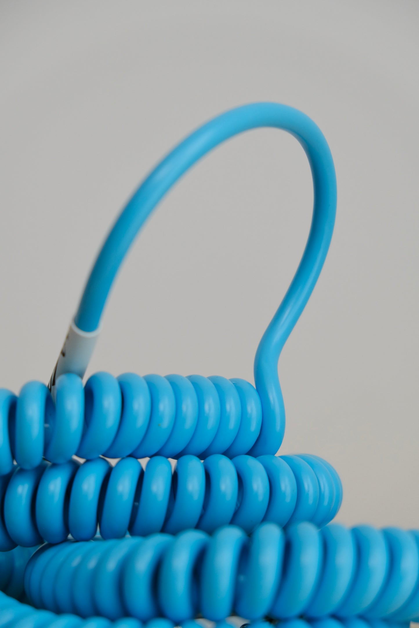 Voltage Cable Co. Vintage Coil Instrument Cable 25' - Electric Blue Straight to Straight Plugs