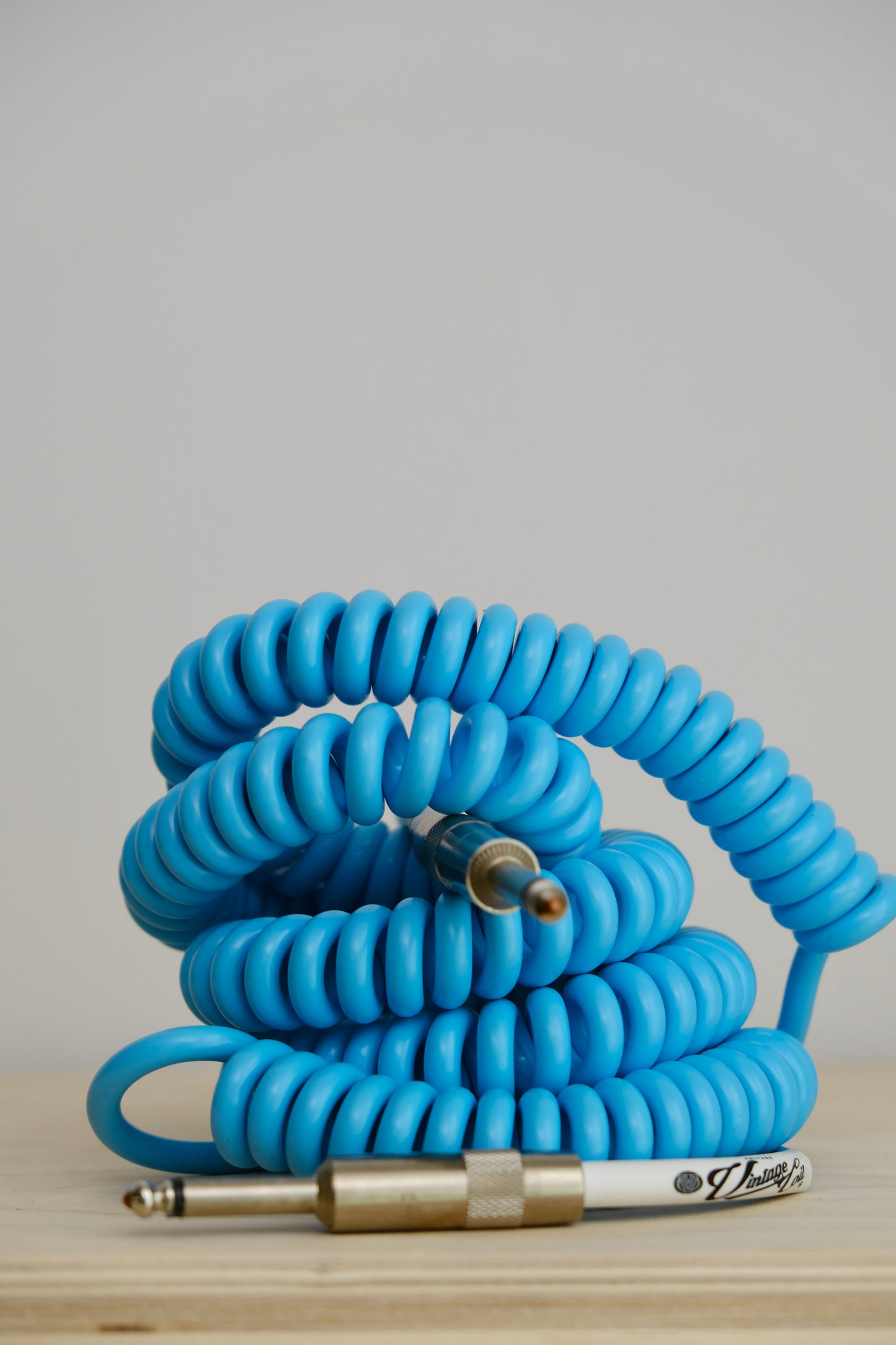 Voltage Cable Co. Vintage Coil Instrument Cable 25' - Electric Blue Straight to Straight Plugs