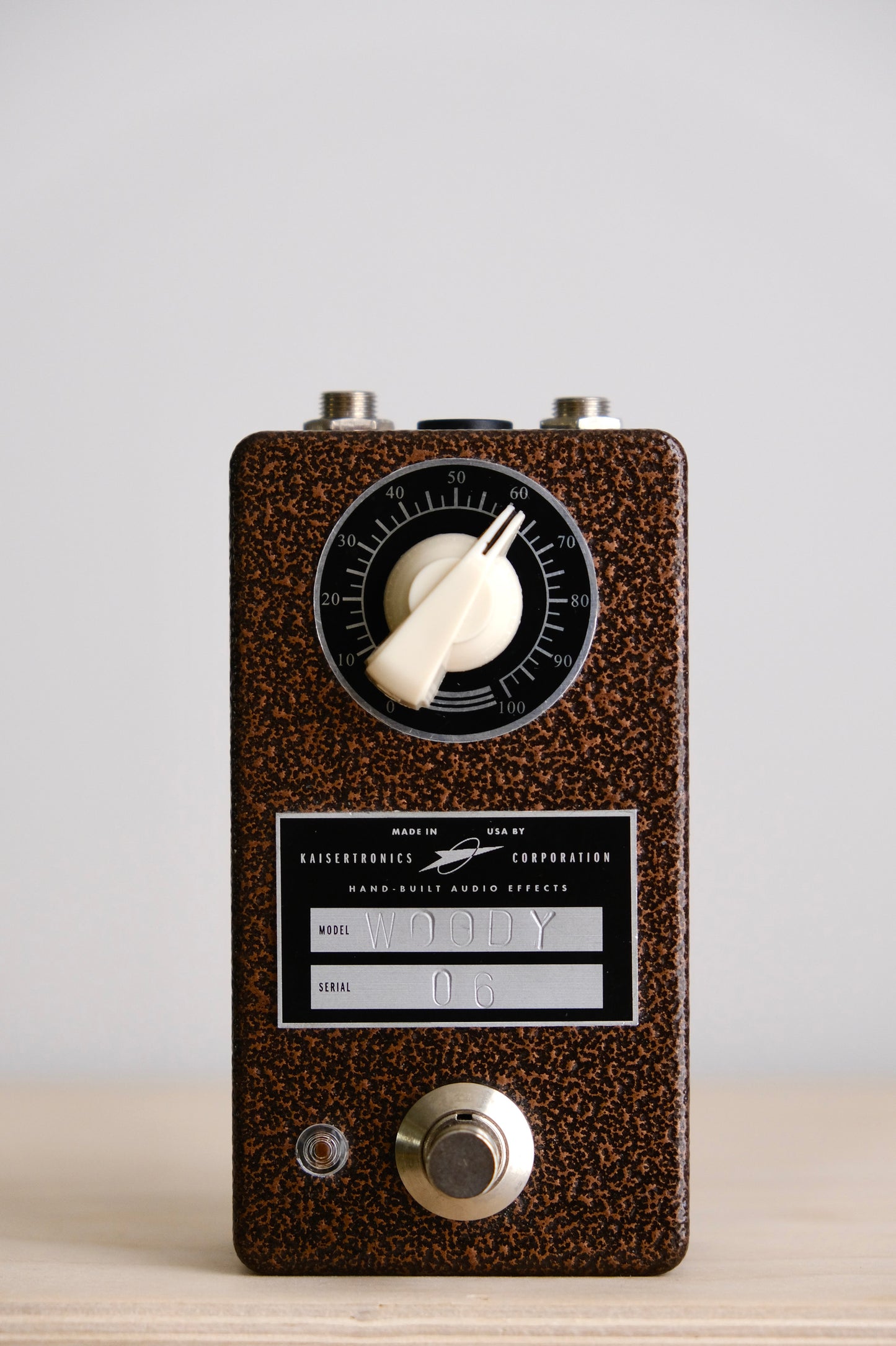 Kaisertronics Woody in Root Beer Hammertone