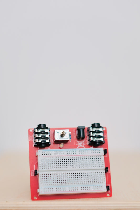 CopperSound DIY Mini Breadboard - Red