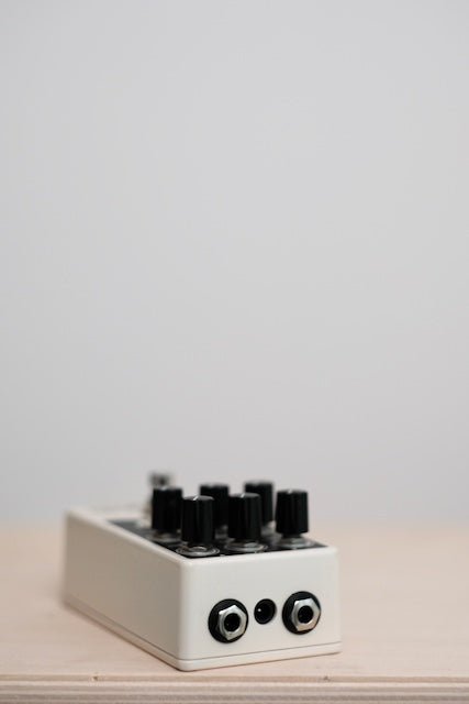 EarthQuaker Devices Afterneath V2