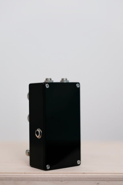 Antique V3 - Black/White