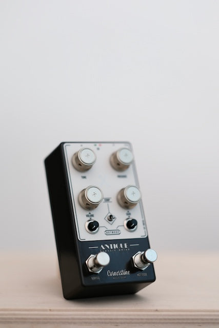 Antique V3 - Espresso/White