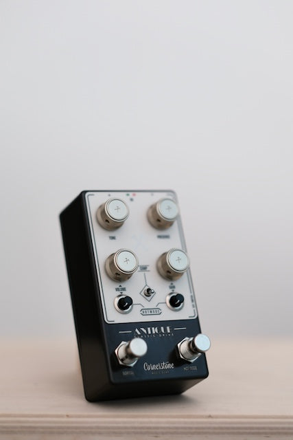 Antique V3 - Espresso/White