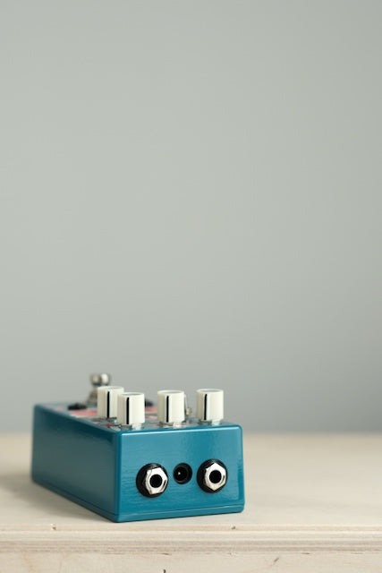 Walrus Audio Julia V2 Chorus/Vibrato Santa Fe