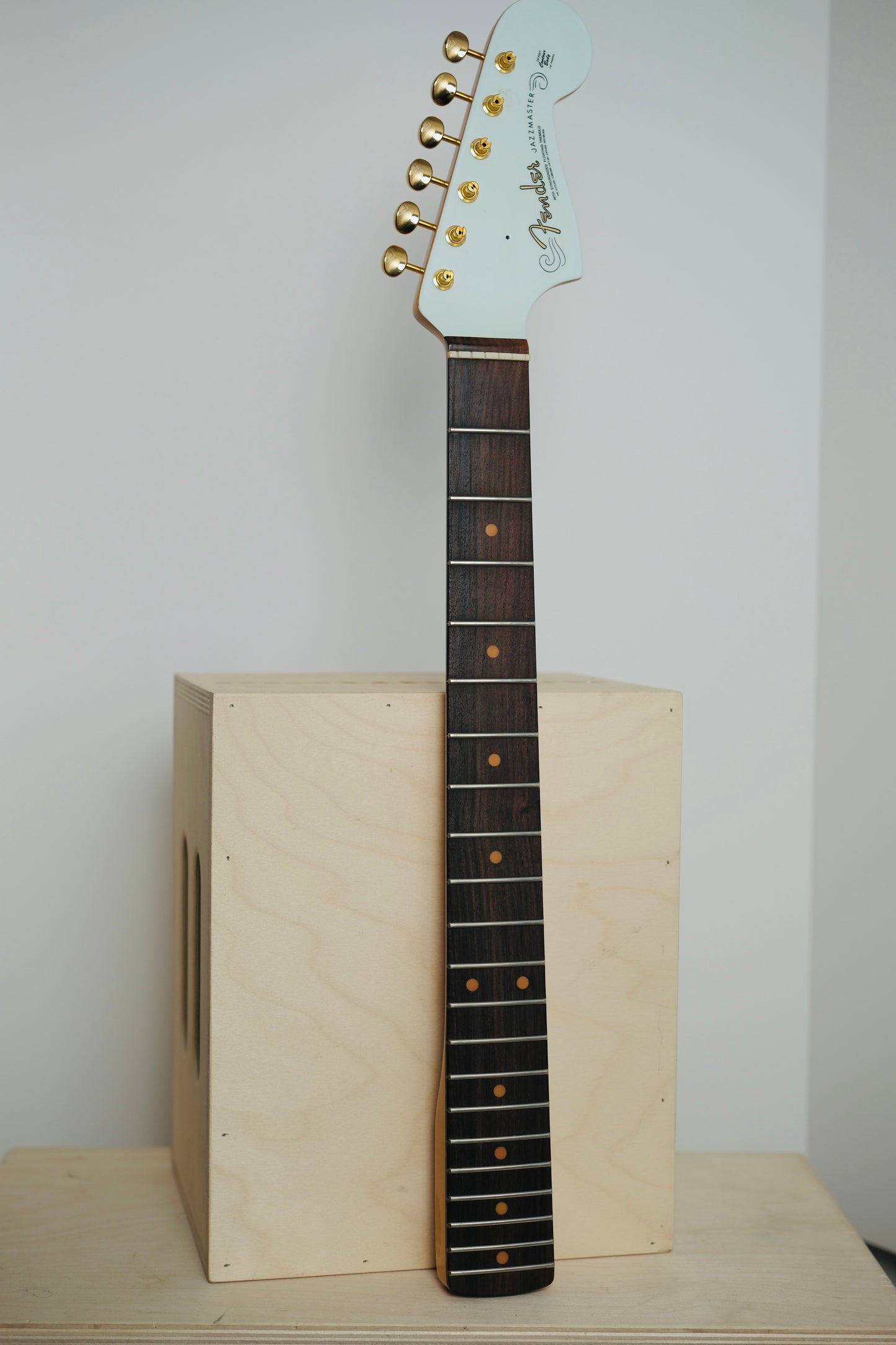 Fender Jazzmaster 62 RI Neck Rosewood with Sonic Blue