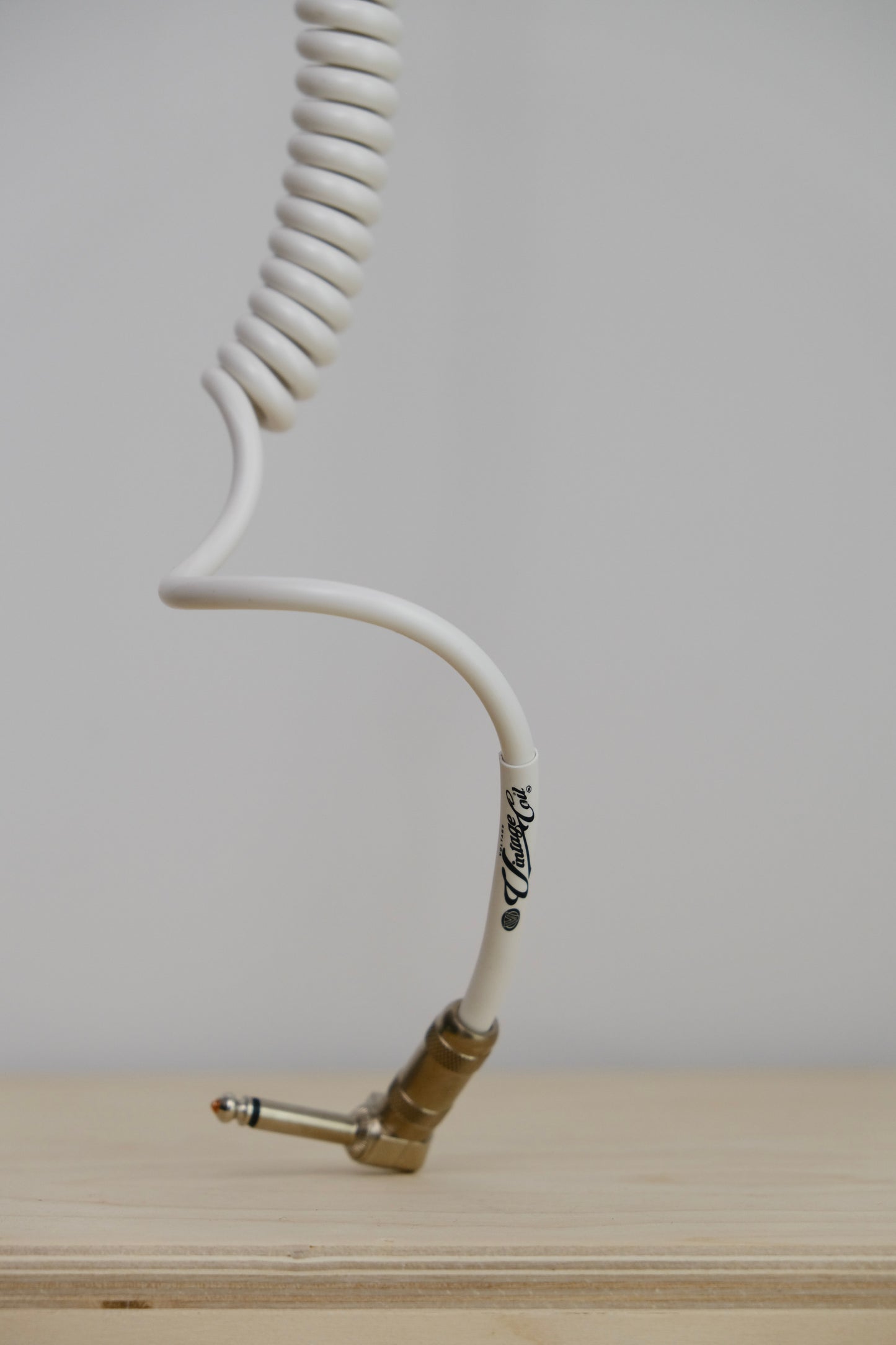 Voltage Cable Co. Vintage Coil Instrument Cable 25' - White Straight to Right Angle Plugs