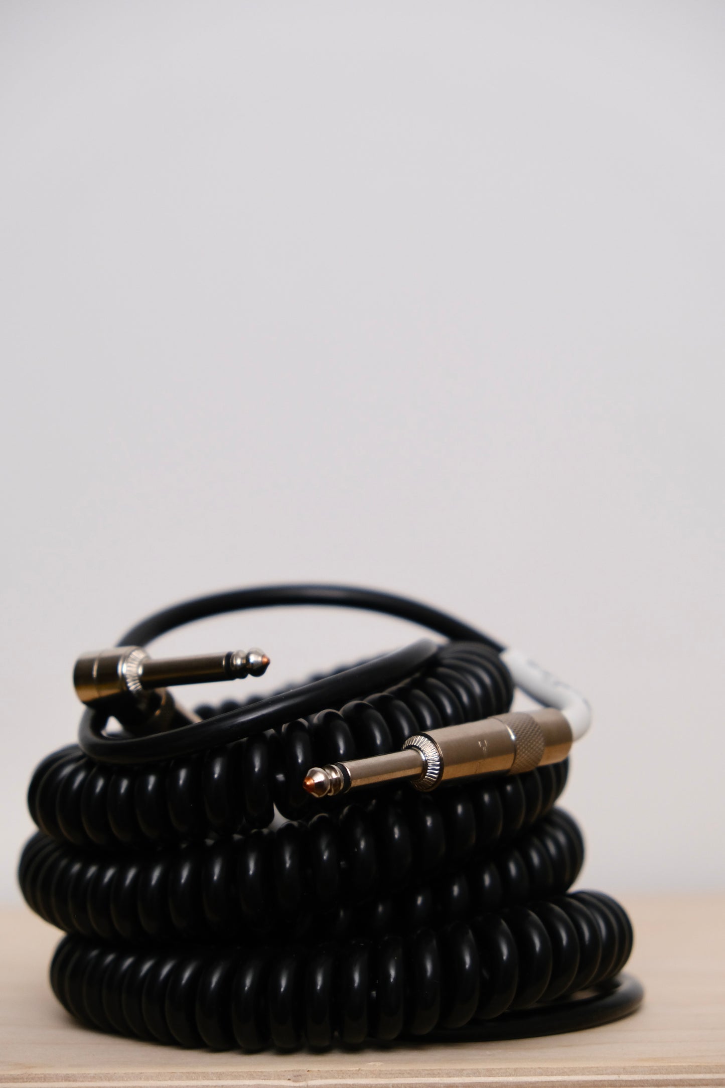 Voltage Cable Co. Vintage Coil Instrument Cable 25' - Black Straight to Right Angle Plugs