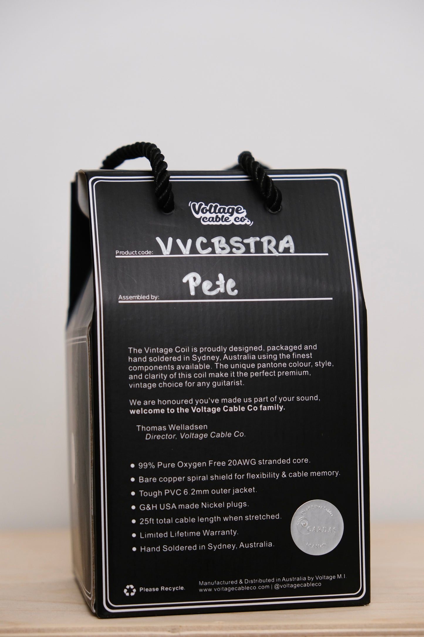 Voltage Cable Co. Vintage Coil Instrument Cable 25' - Black Straight to Right Angle Plugs