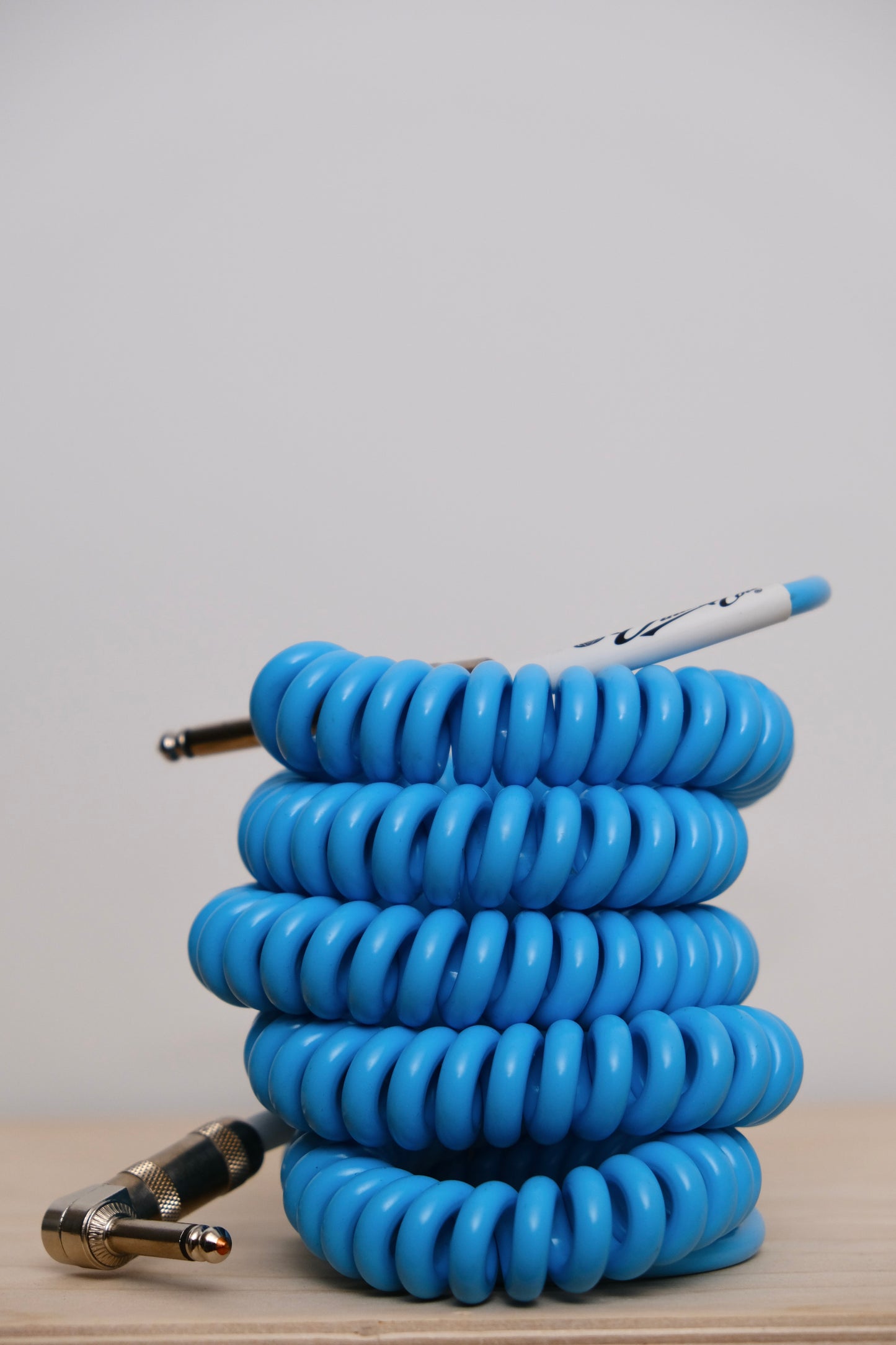 Voltage Cable Co. Vintage Coil Instrument Cable 25' - Electric Blue Straight to Right Angle Plugs