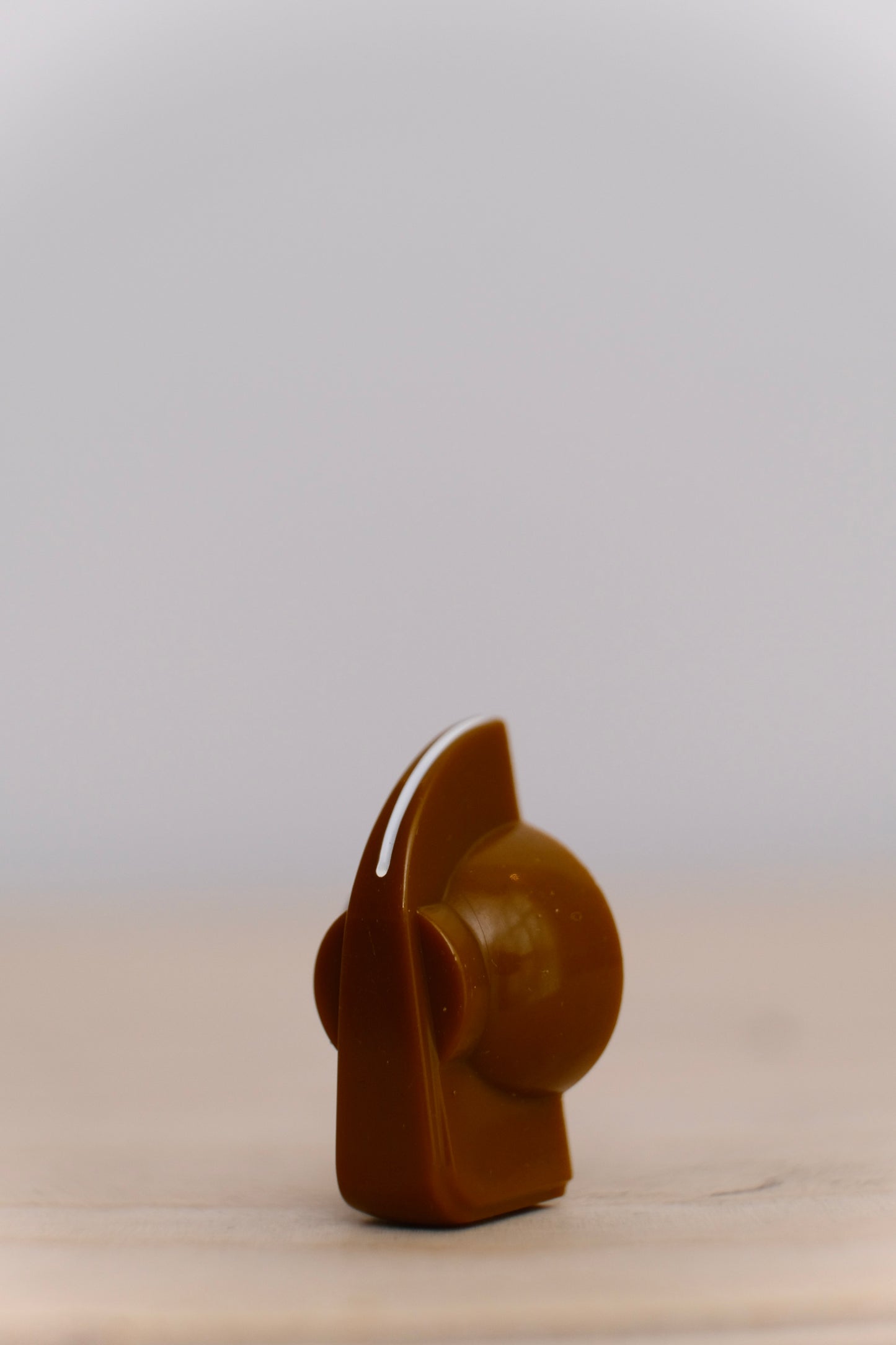 Tan Chicken Head Knob with Brass Insert