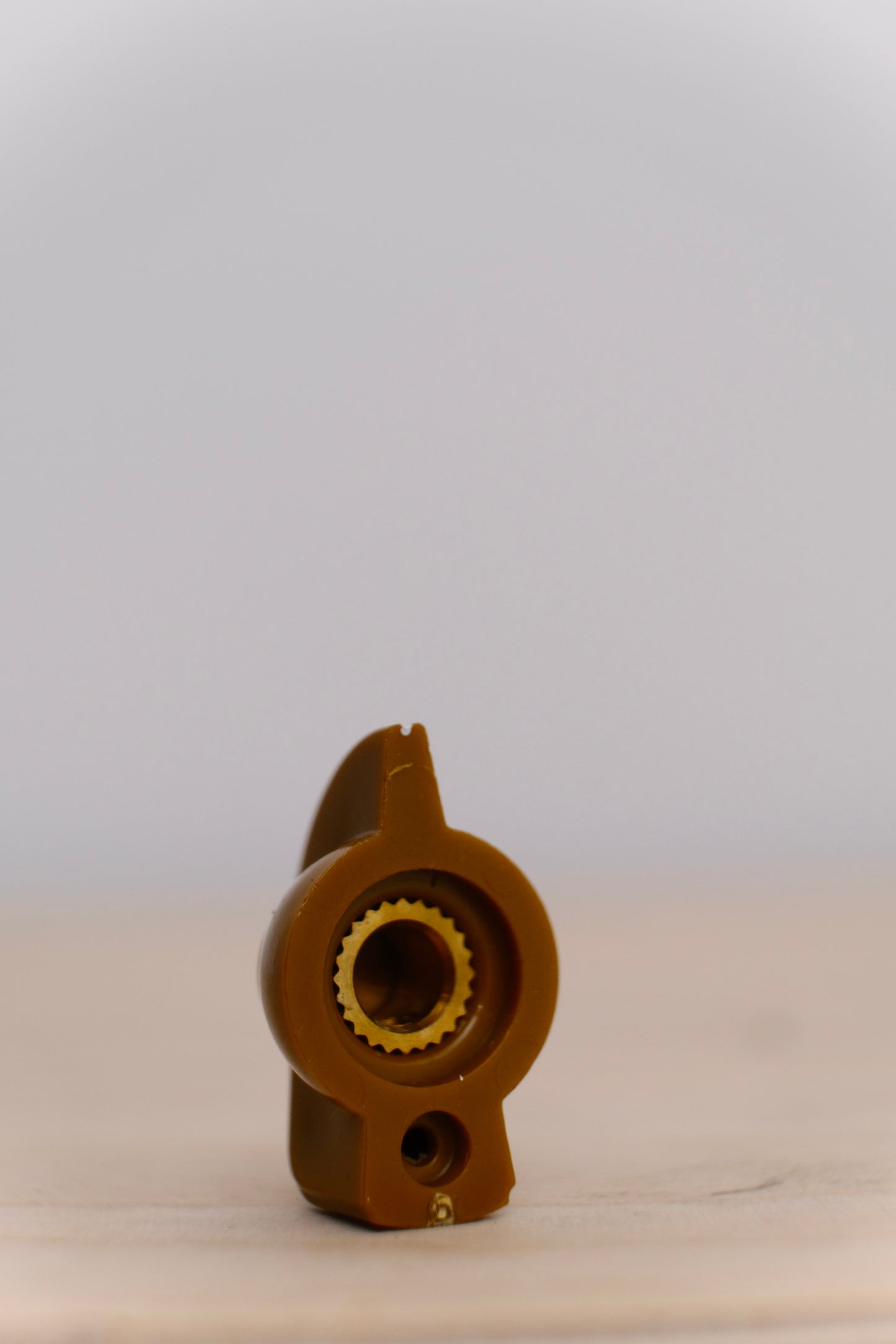 Tan Chicken Head Knob with Brass Insert