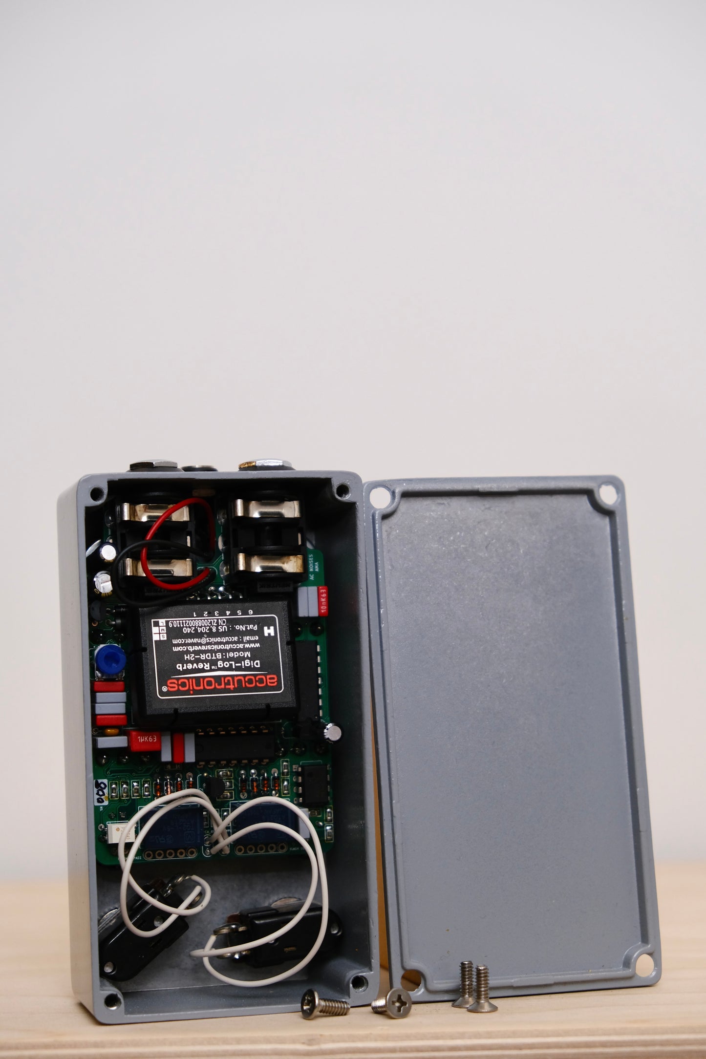 AC Noises AMA Reverb w/Oscillator & Bit Crusher v.1