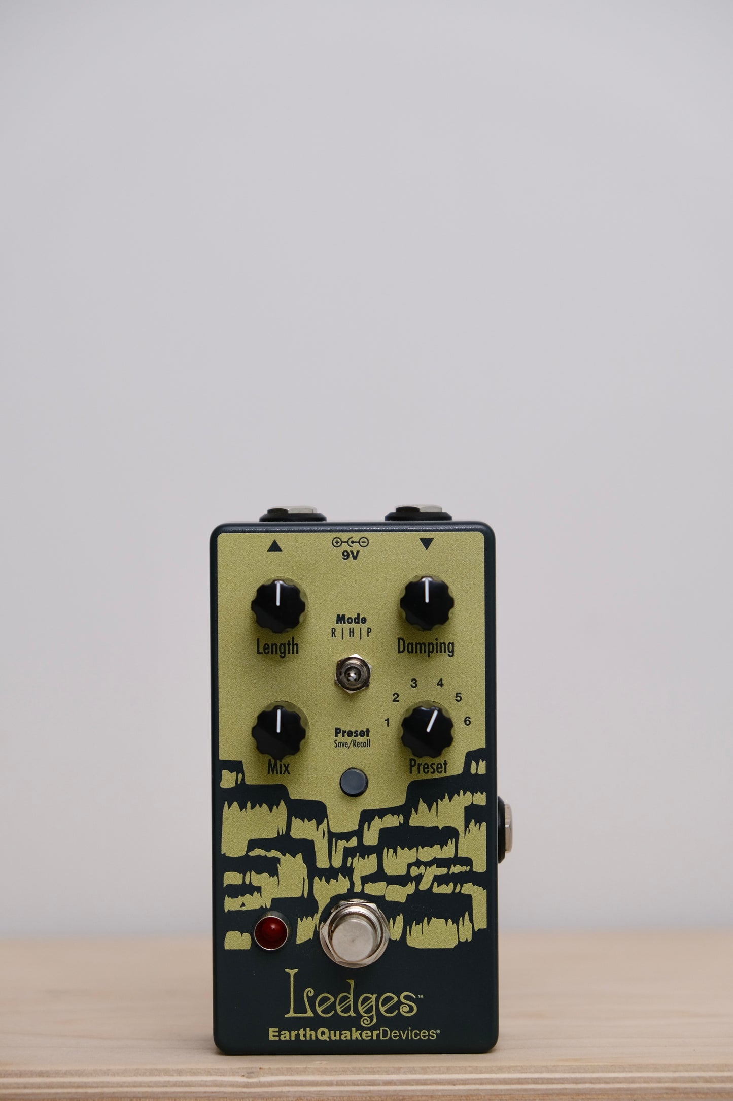 Earthquaker Devices Tri-Dimensional Reverb