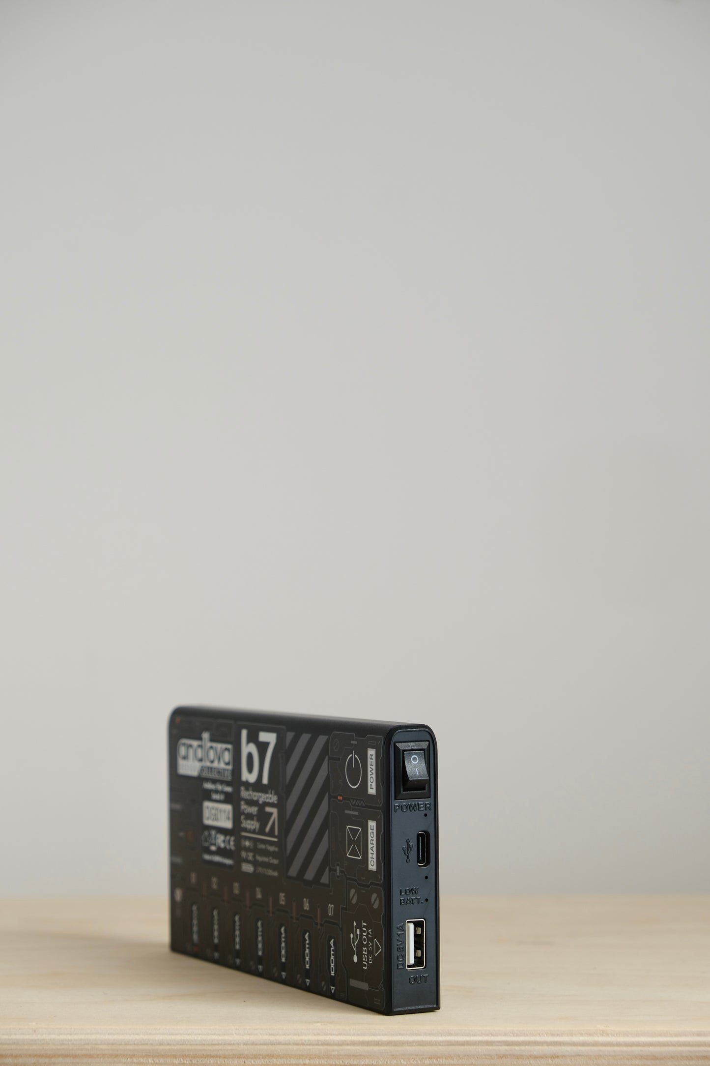 GORVA DESIGN Andlova Flat 7 Rechargeable Battery PSU