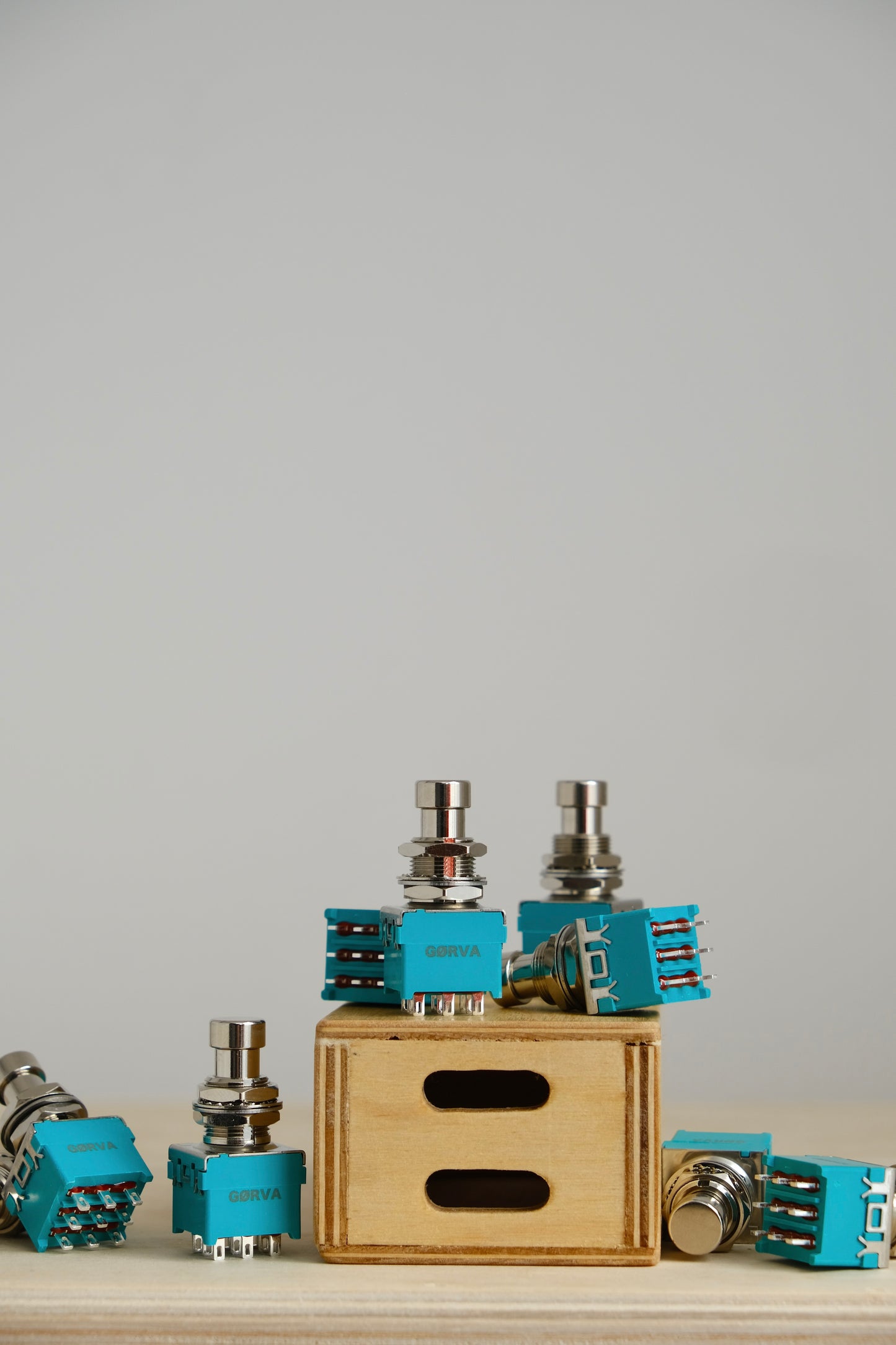 GØRVA DESIGN Mechano 3PDT Premium Soft-Click Foot Switch