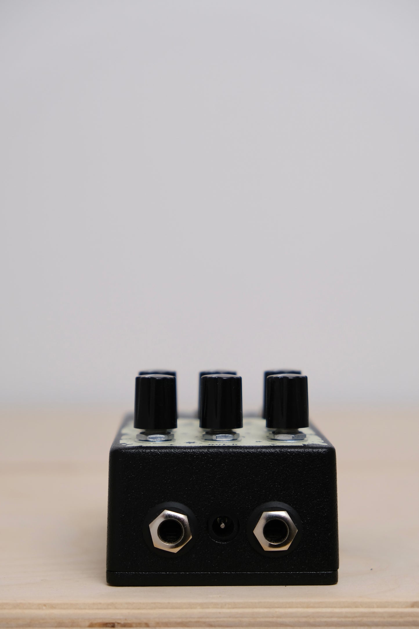 EarthQuaker Devices Zoar Dynamic Audio Grinder Distortion - Black & Cream