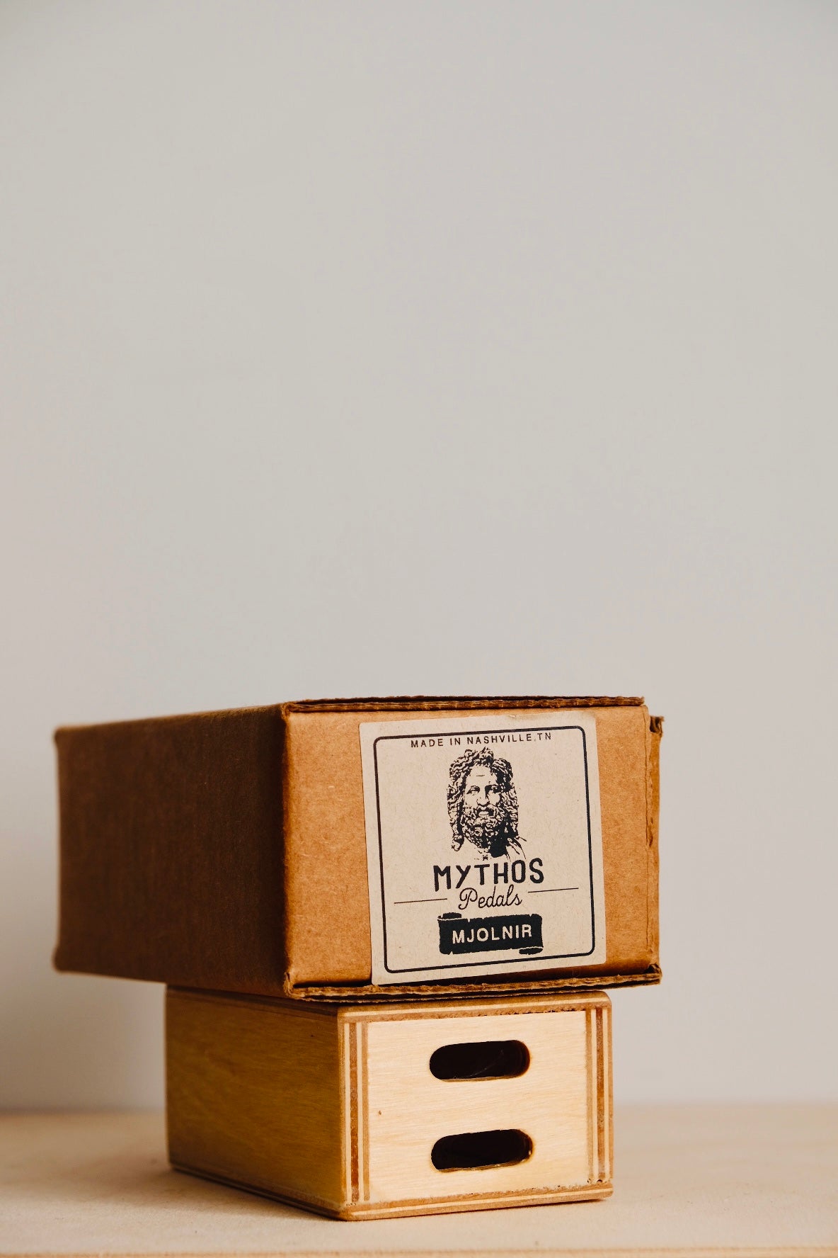 Mythos Pedals Mjolnir