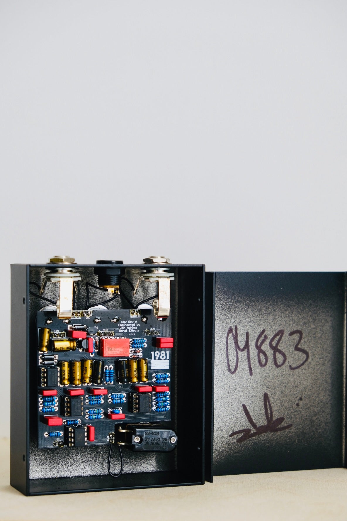 1981 Inventions DRV BLK/WHT