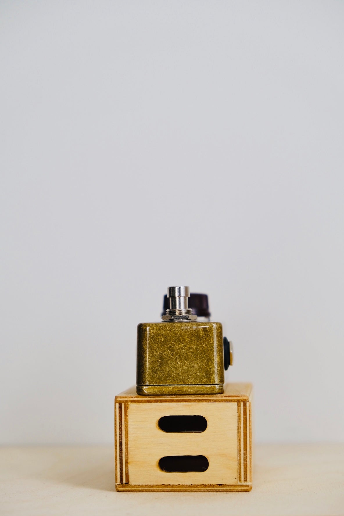 Mythos Pedals Au79 Golden Fleece Fuzz