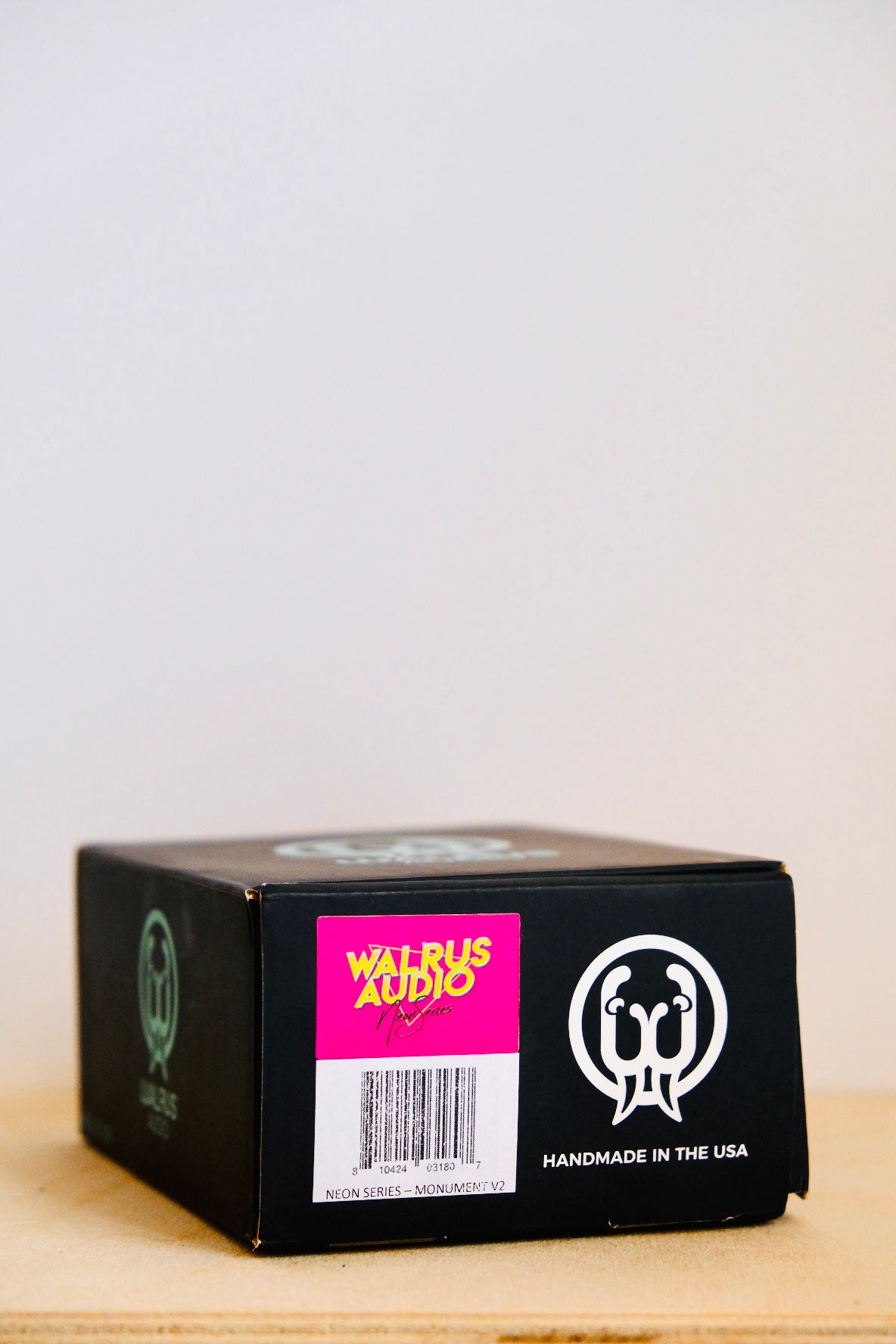 Walrus Audio Monument V2 Neon Series