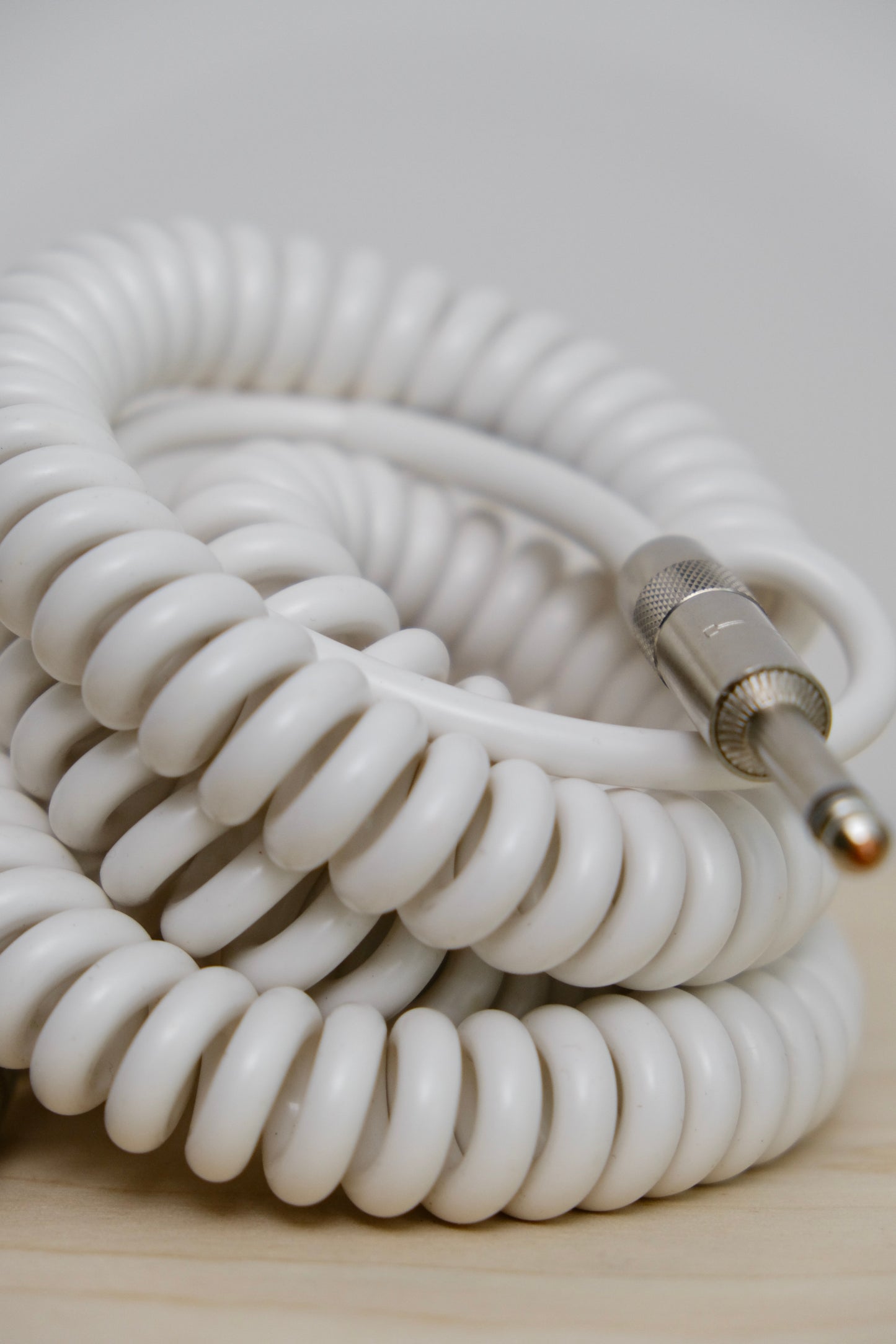 Voltage Cable Co. Vintage Coil Instrument Cable 25' - White Straight to Straight Plugs