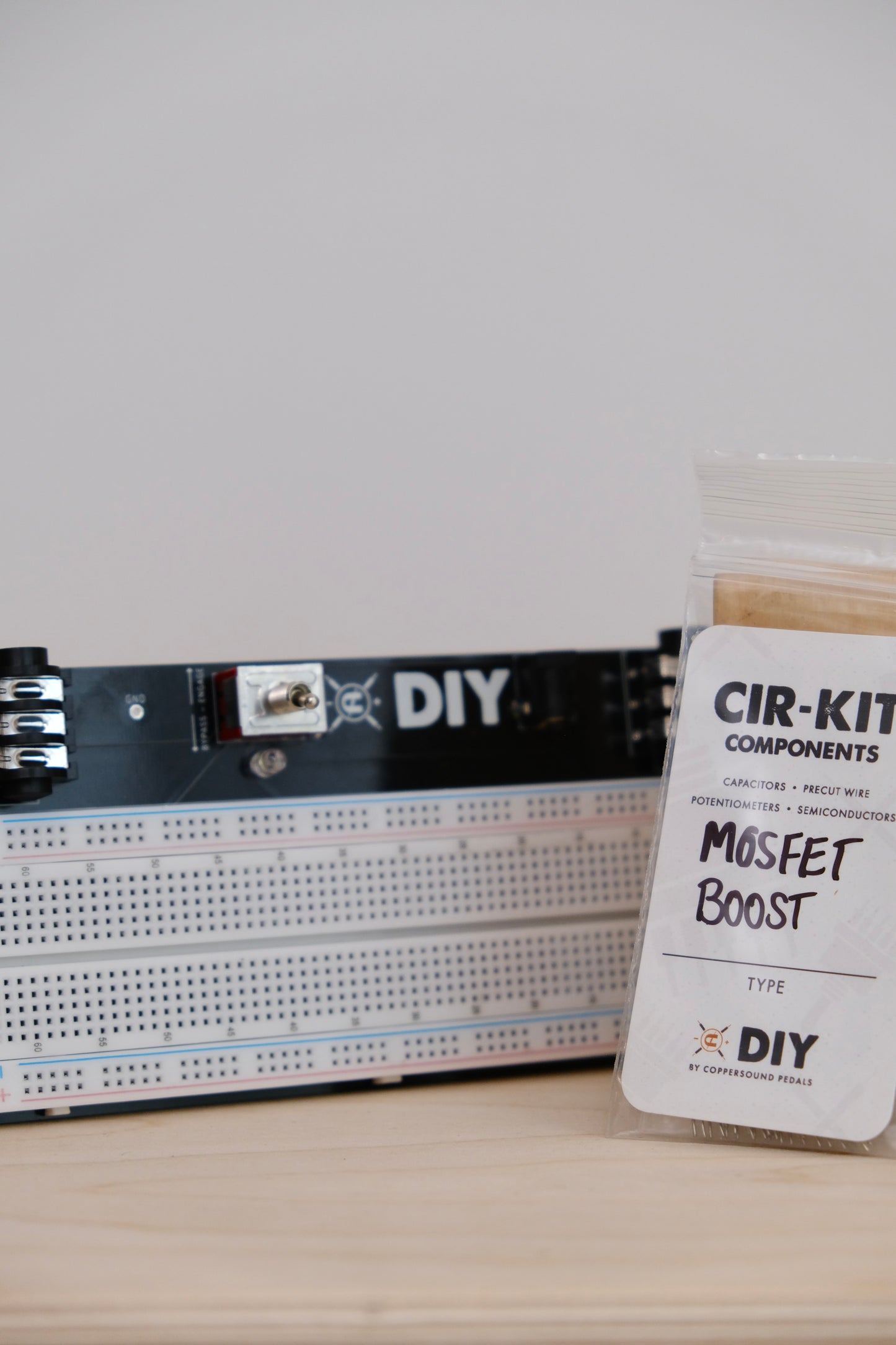 Coppersound DIY CIR-KIT Breadboard BUNDLE MOSFET Boost
