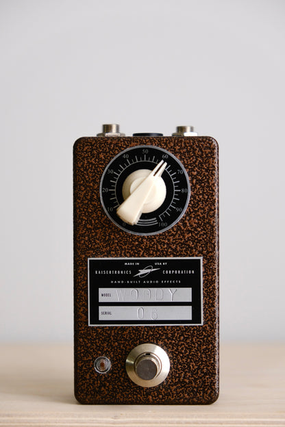 Kaisertronics Woody in Root Beer Hammertone