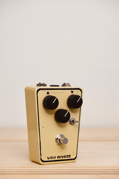 Wolf Devices Dual Fuzz Mini - Cream w/Black Knobs