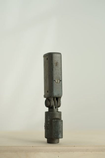 Shure Unitron Uni-Directional Mic Model 330