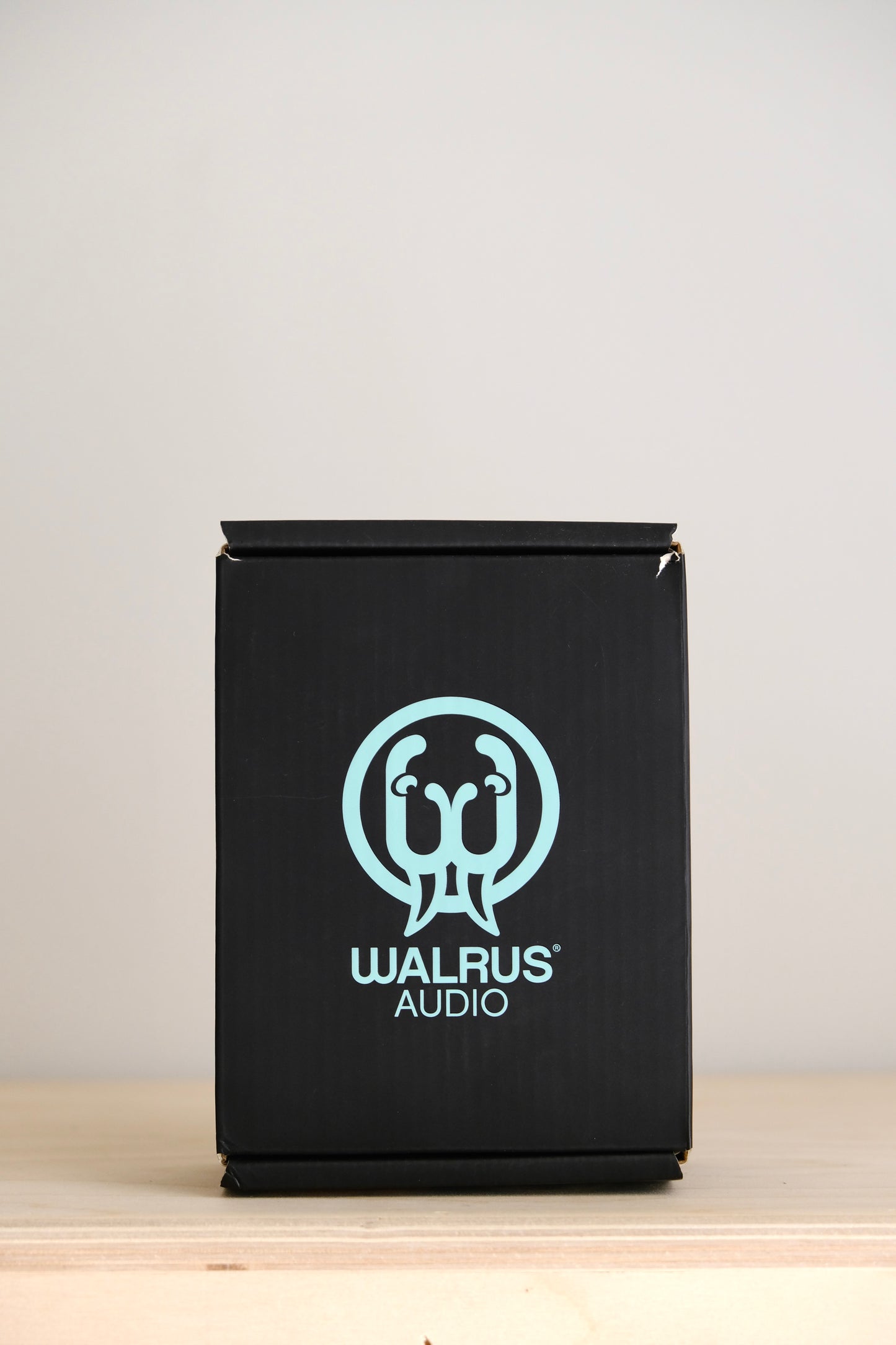 Walrus Audio Floral Series Monument Tremolo