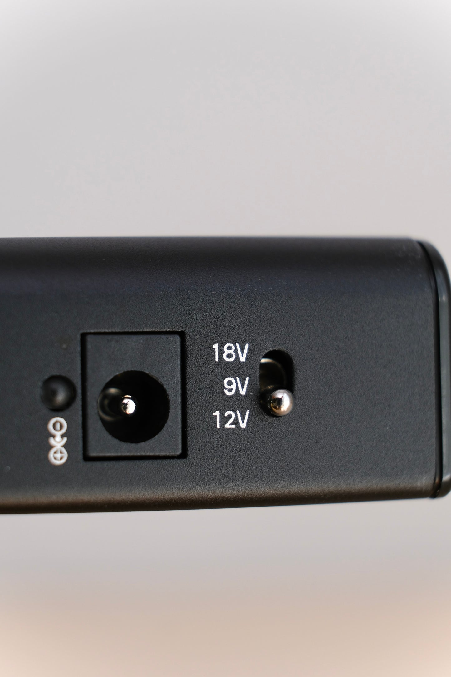 MONO Power Supply, Medium (US)
