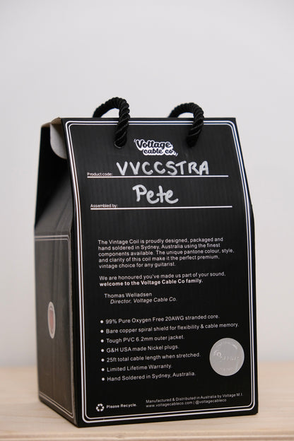 Voltage Cable Co. Vintage Coil Instrument Cable 25' - Caramel Straight to Right Angle Plugs