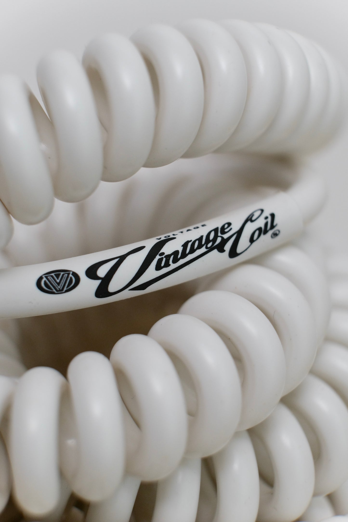 Voltage Cable Co. Vintage Coil Instrument Cable 25' - White Straight to Straight Plugs