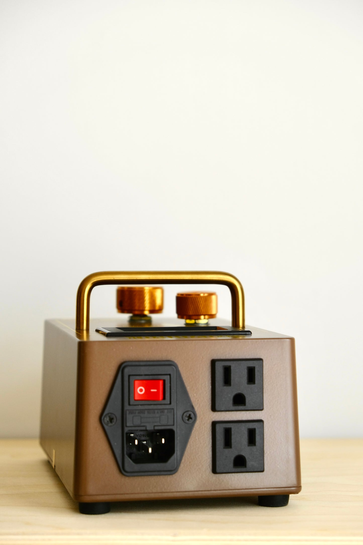 AmpRx BrownBox I Voltage Attenuator