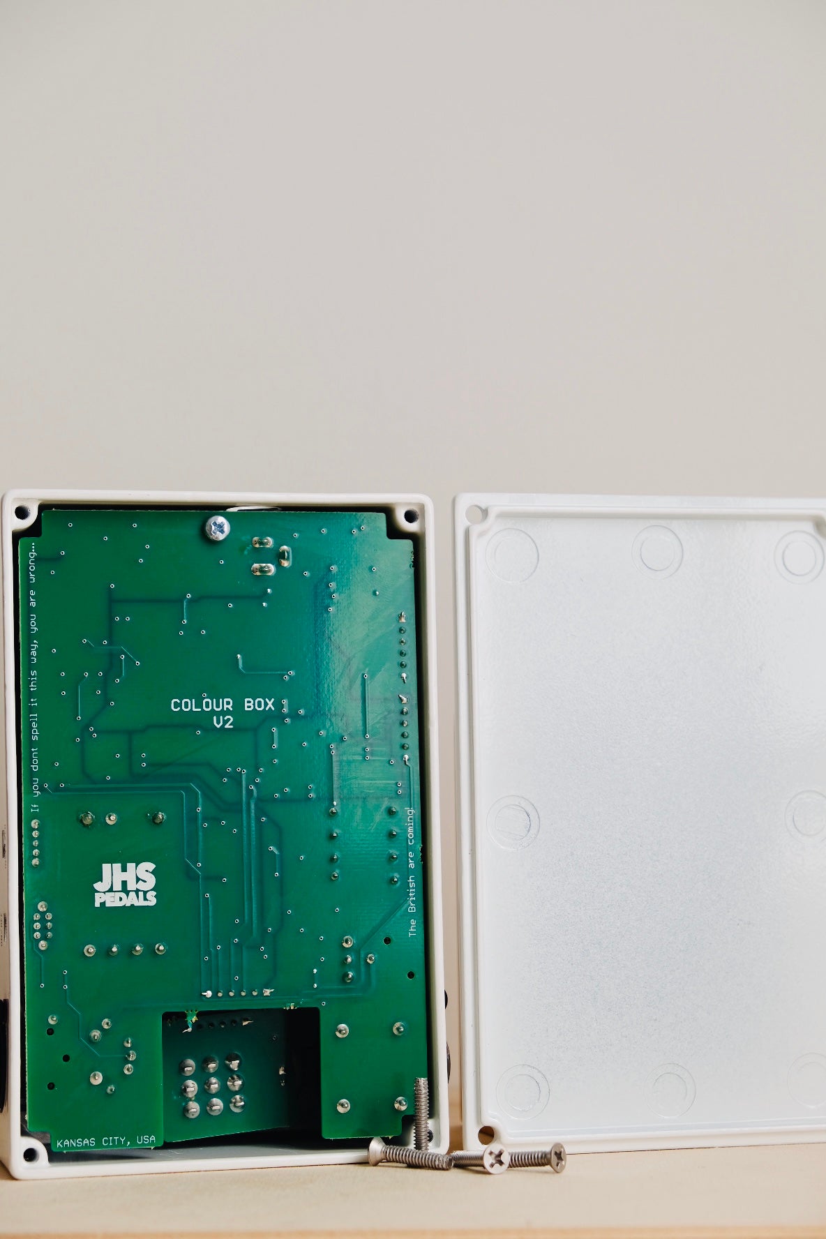JHS Colour Box V2 – STOMPBOX SUPPLY
